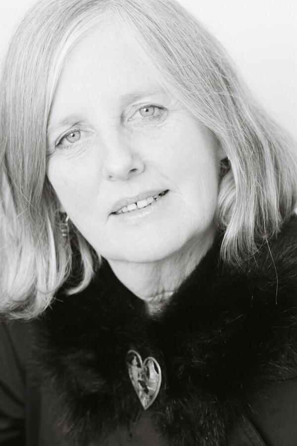 Fiona Farrell